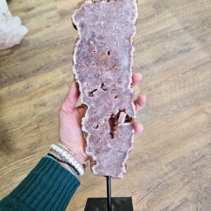 Rožnati Ametist - na stojalu