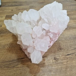 Kamena strela - surova